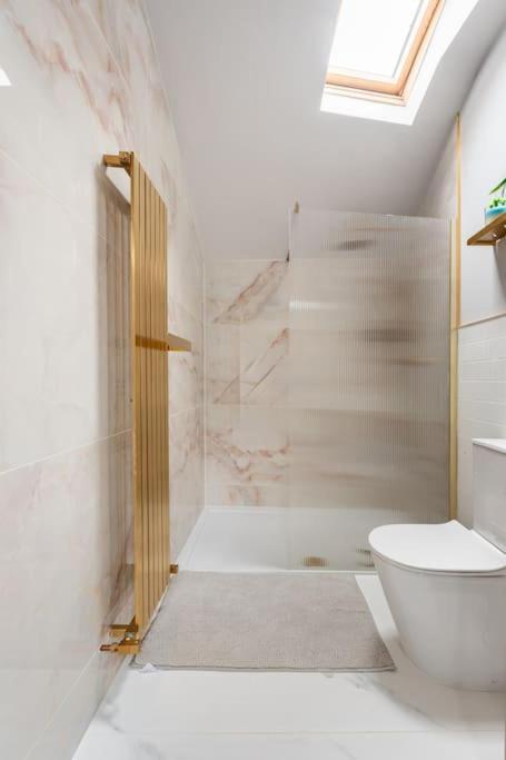 Appartamento Harbourside Haven - Stylish Retreat In Hotwell - Free Parking Bristol Esterno foto