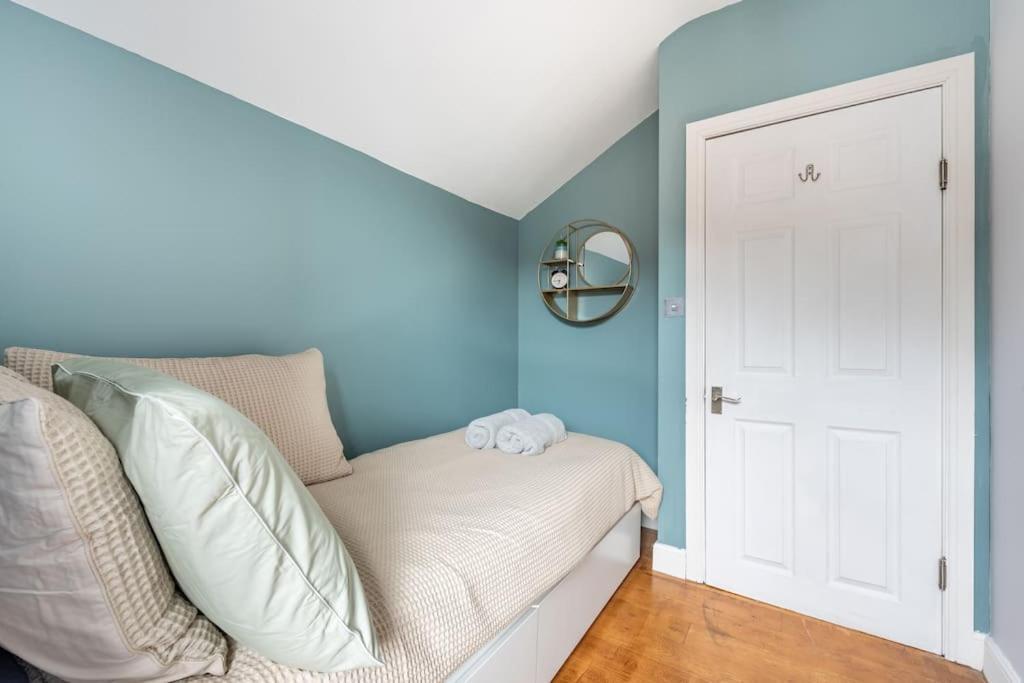 Appartamento Harbourside Haven - Stylish Retreat In Hotwell - Free Parking Bristol Esterno foto