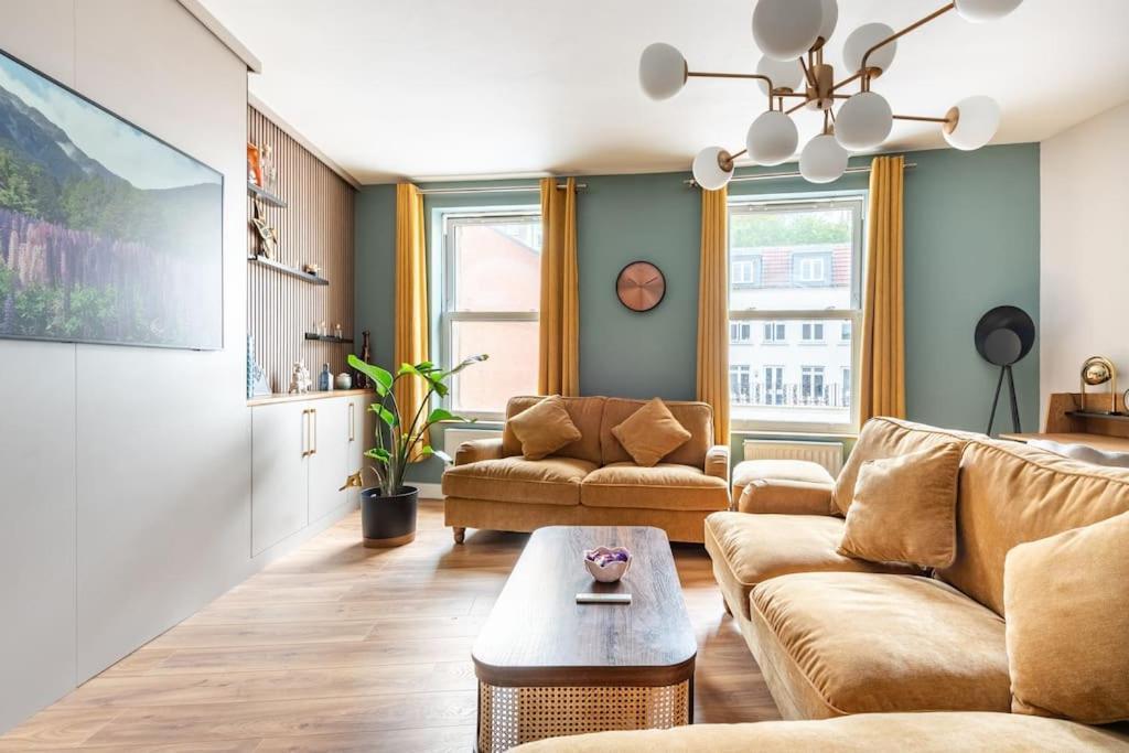 Appartamento Harbourside Haven - Stylish Retreat In Hotwell - Free Parking Bristol Esterno foto