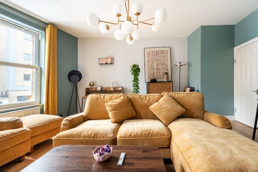 Appartamento Harbourside Haven - Stylish Retreat In Hotwell - Free Parking Bristol Esterno foto